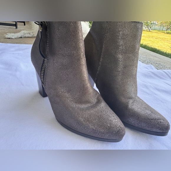 Heel boots - Picture 3 of 3